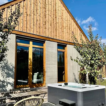 Optimist Apartmanhaz